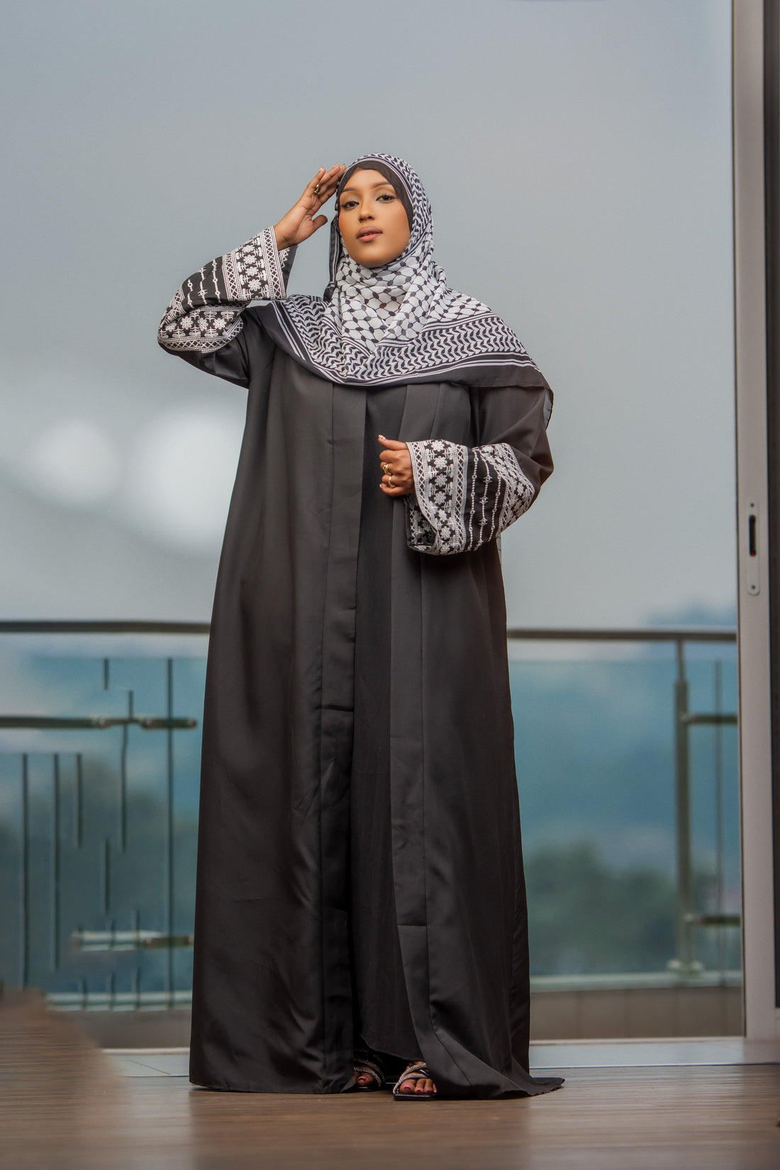 Keffiyeh abaya black