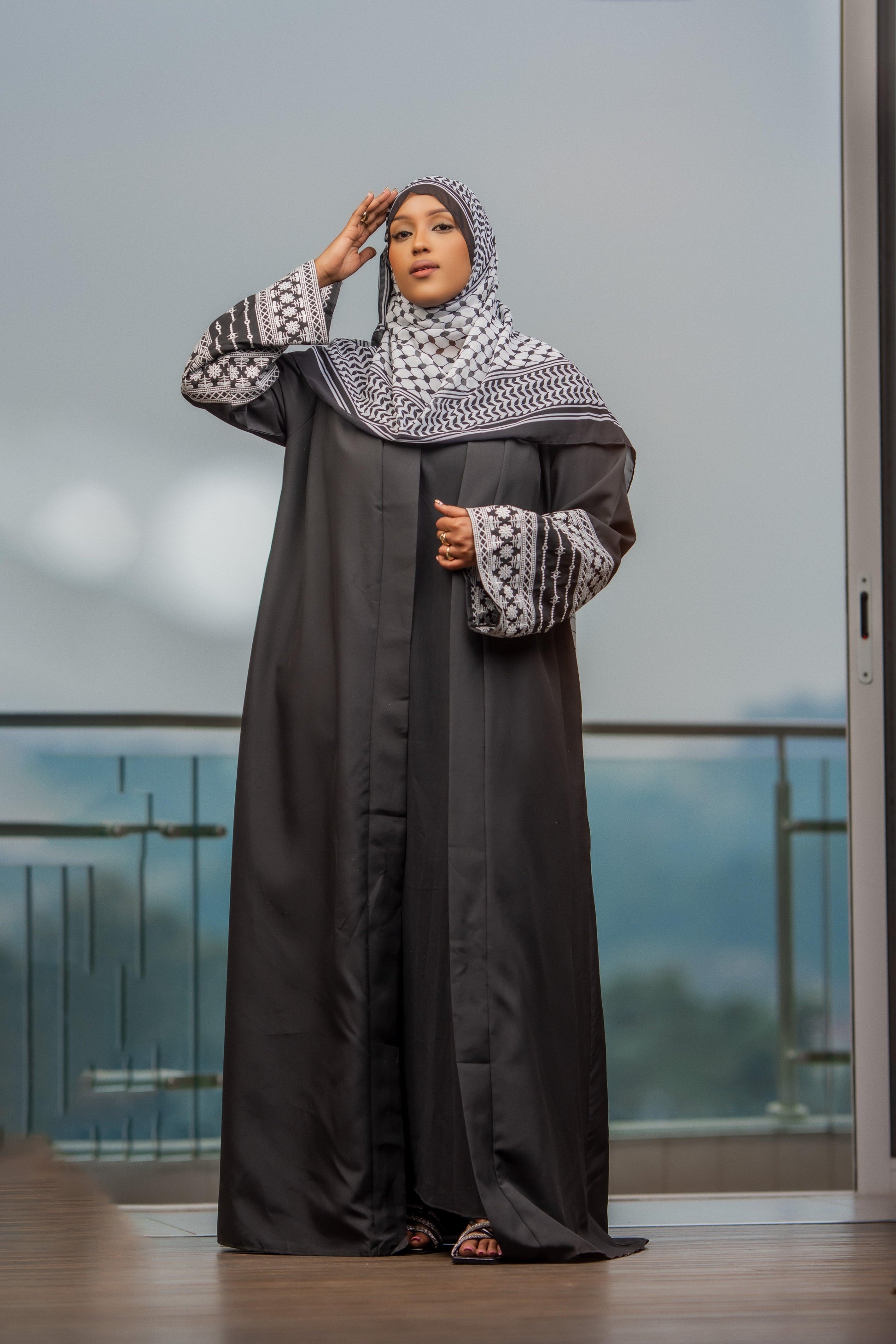 Keffiyeh abaya black