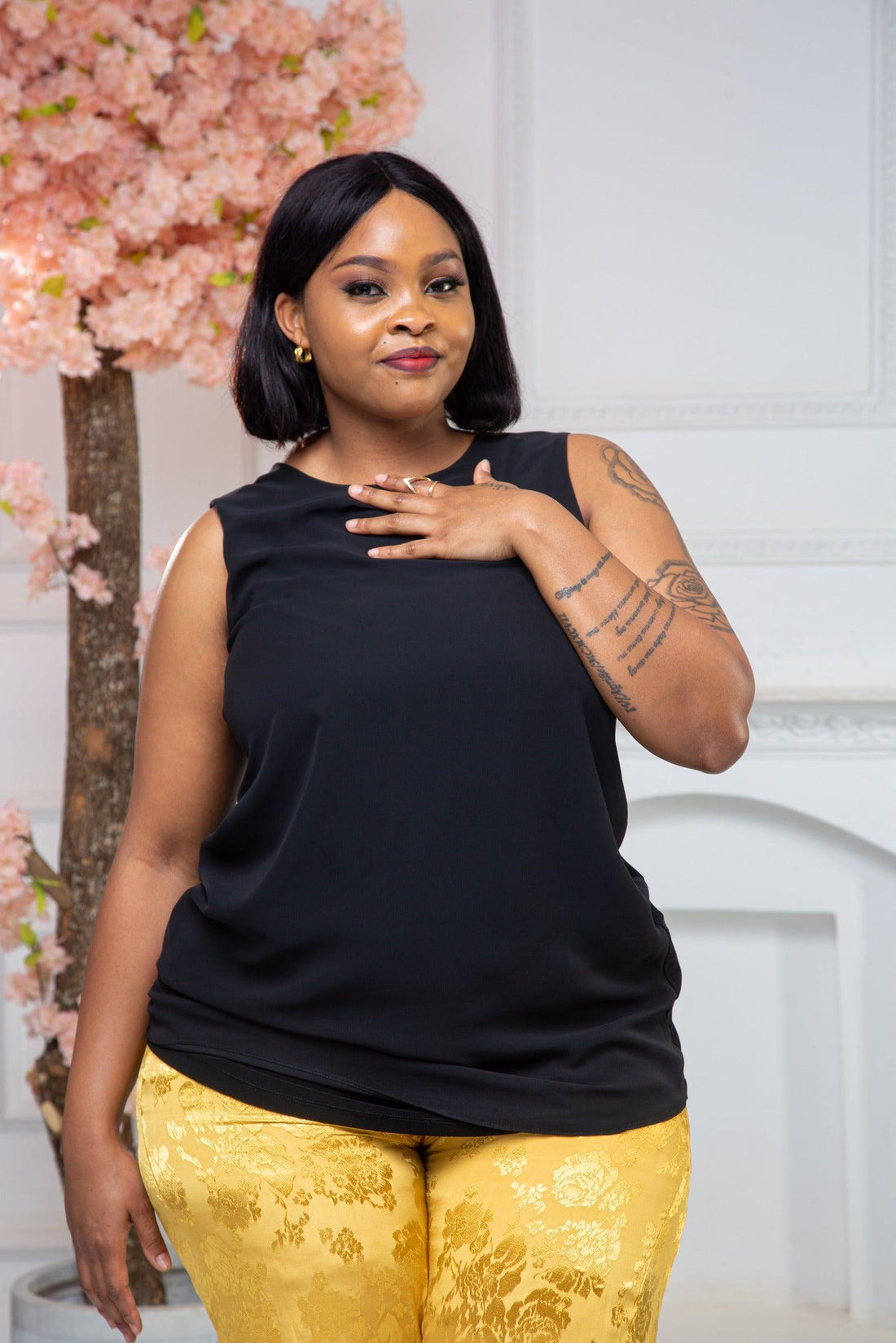 Classy Sleeveless Top-Black