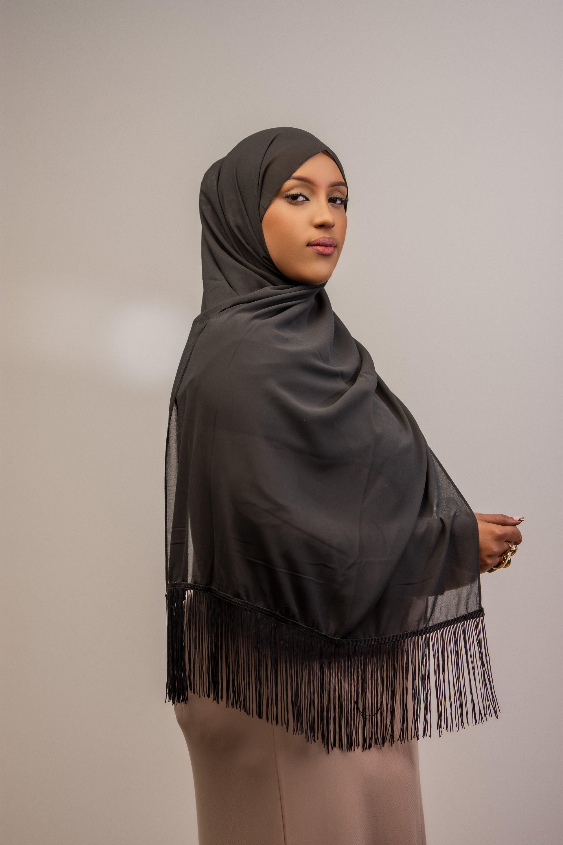 Tassel chiffon scarf - black